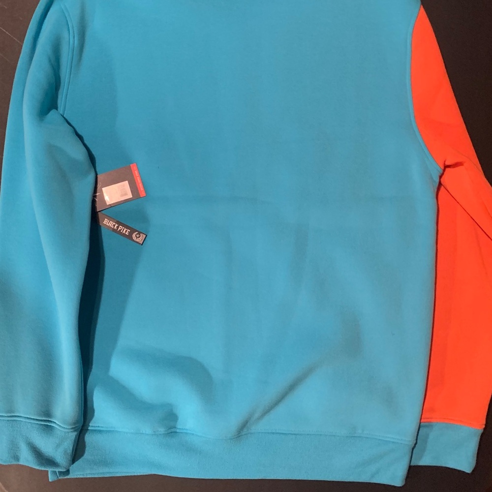 Black Pike Sweater - Picture 4 of 4